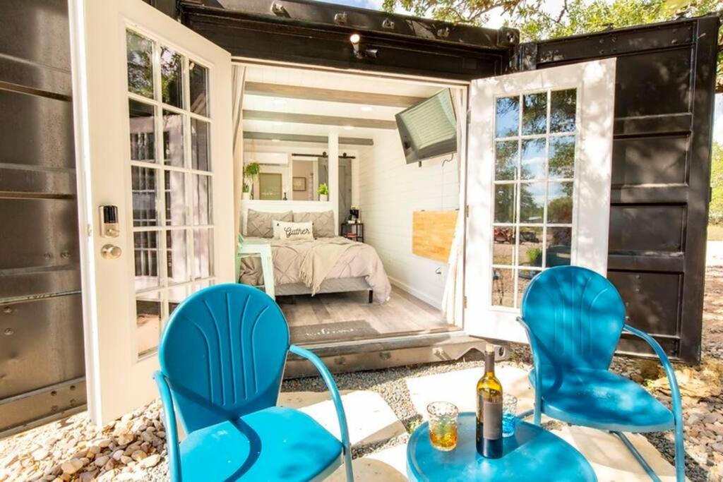 The Container Retreat @ 290 Wine Trail #10 Welcome Friends! Hye Екстериор снимка