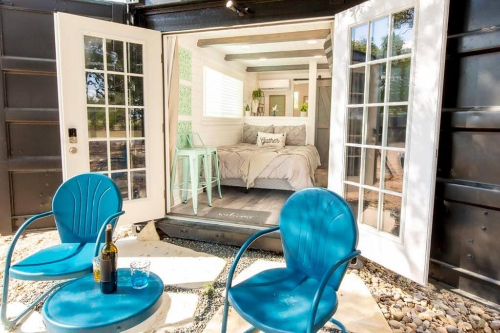 The Container Retreat @ 290 Wine Trail #10 Welcome Friends! Hye Екстериор снимка